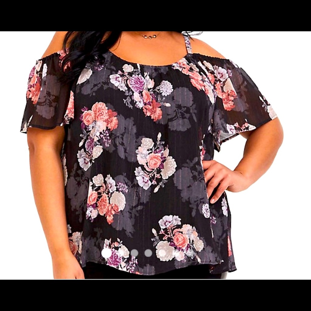 Torrid Black Floral Lurex Cold Shoulder Top Sz 0/Large